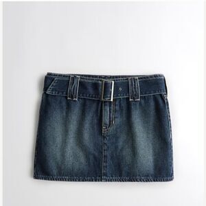 HOLLISTER LOW-RISE BELTED DENIM MINI SKIRT DARK WASH NWT